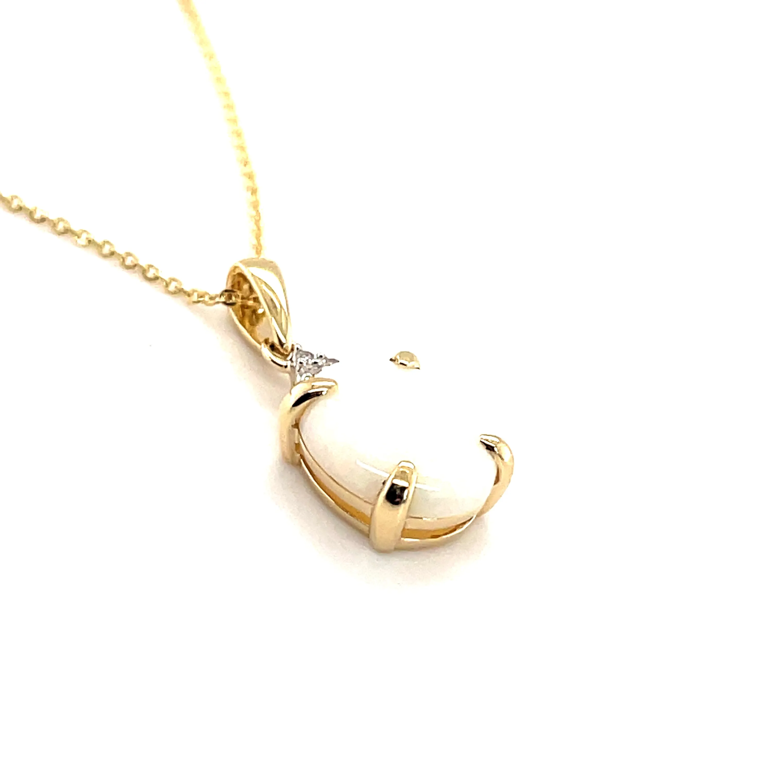 9ct Yellow Gold Earth Grown Opal & Diamond Pendant Necklace