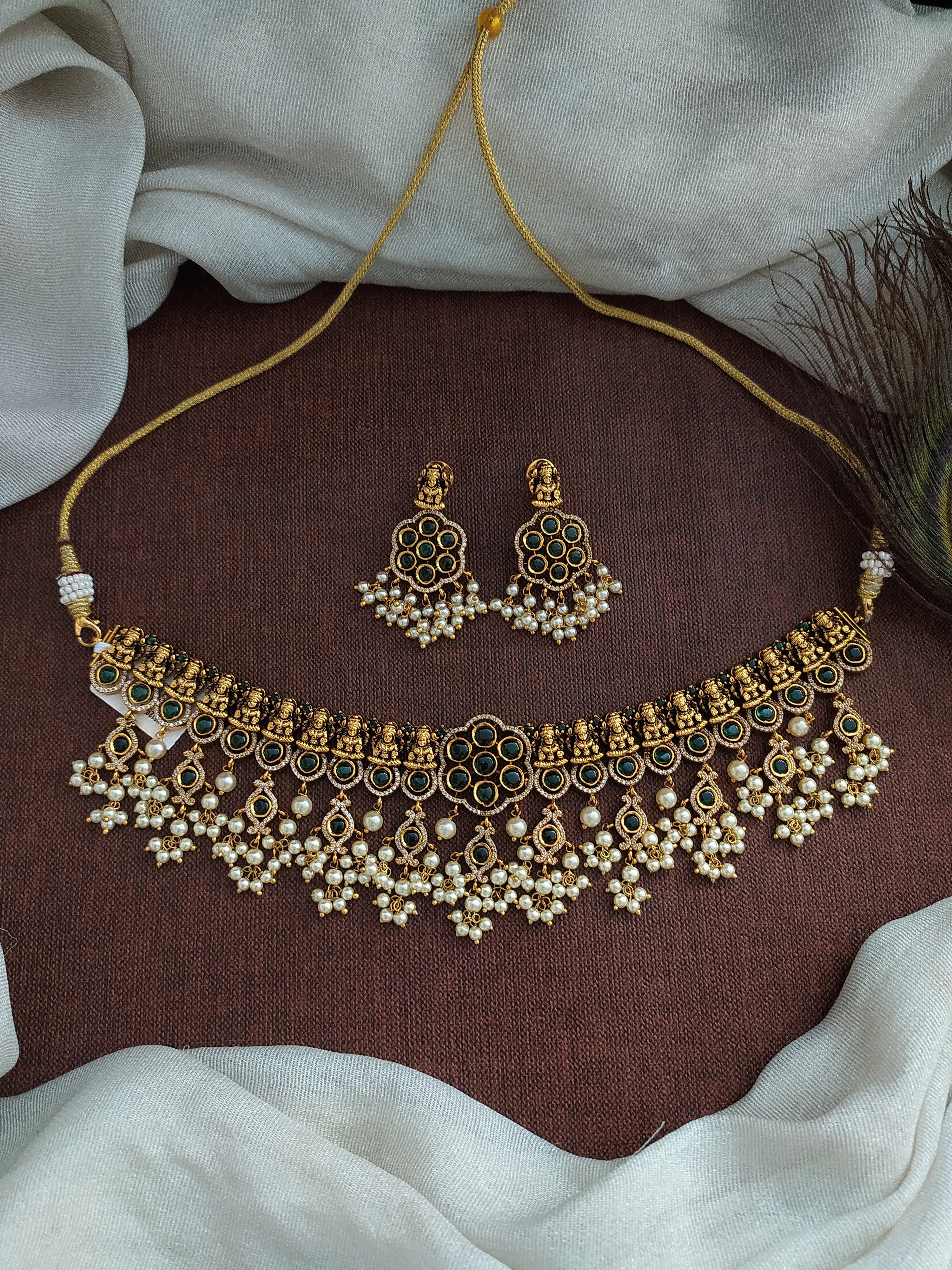 Antique Floral Divine Choker Set with Green Accents
