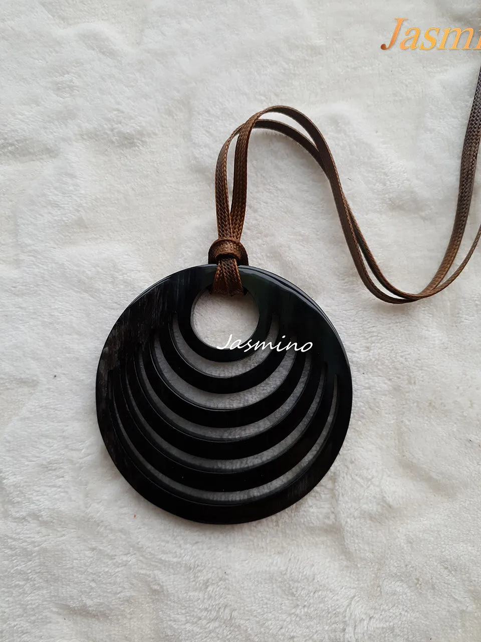 Circle Handmade Pendant J17398, Made by Buffalo Horn and Lacquer