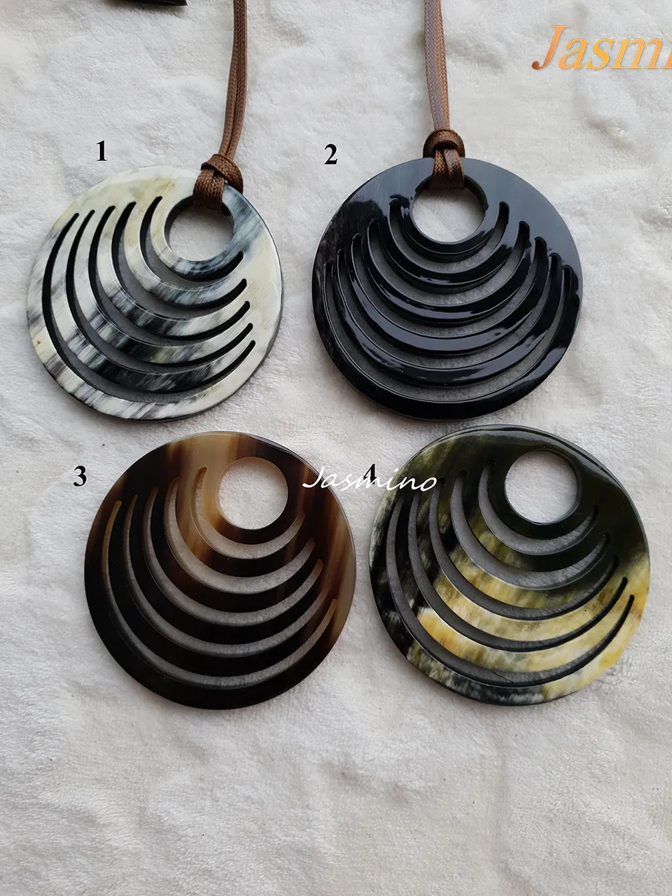 Circle Handmade Pendant J17398, Made by Buffalo Horn and Lacquer