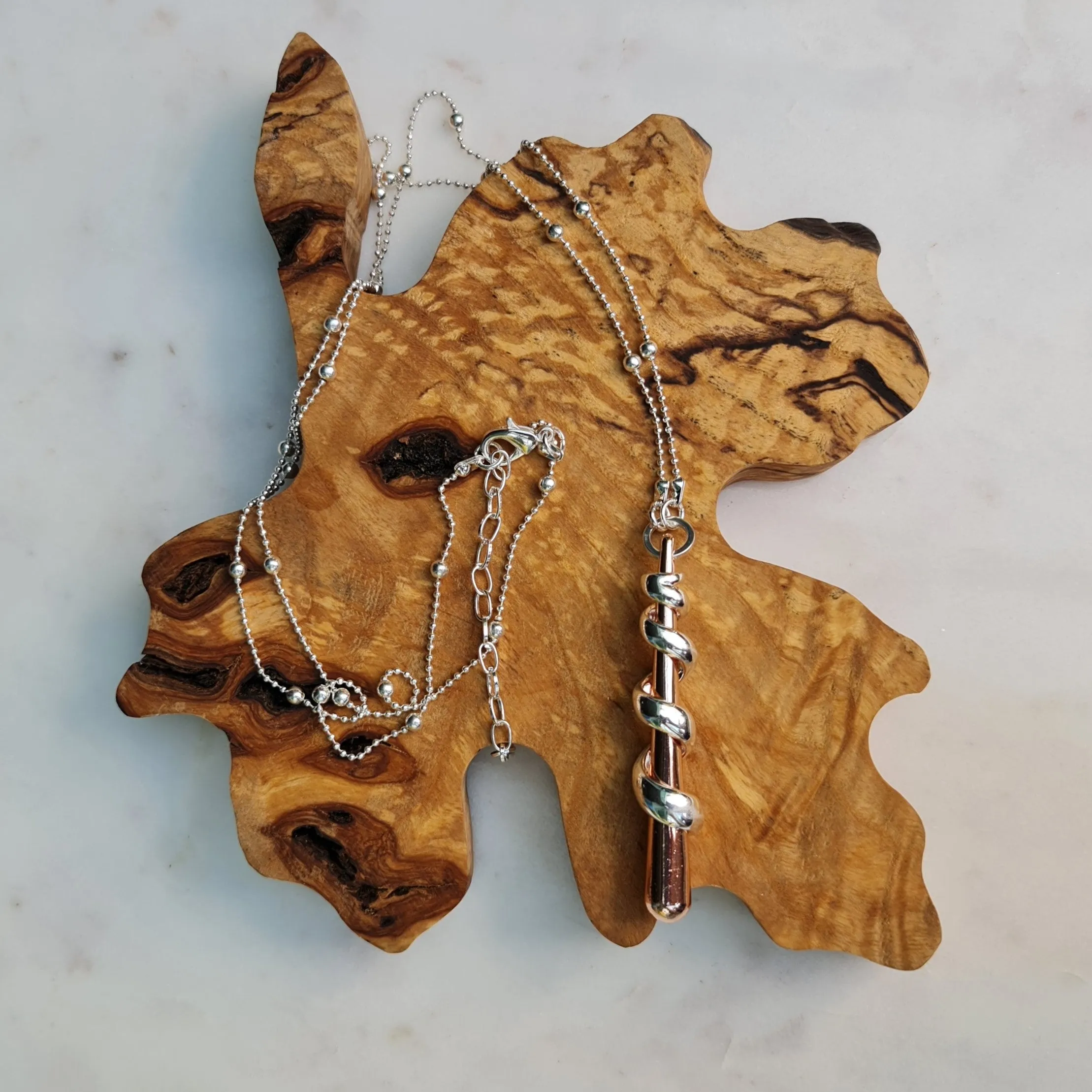 Droplet Pendant Necklace