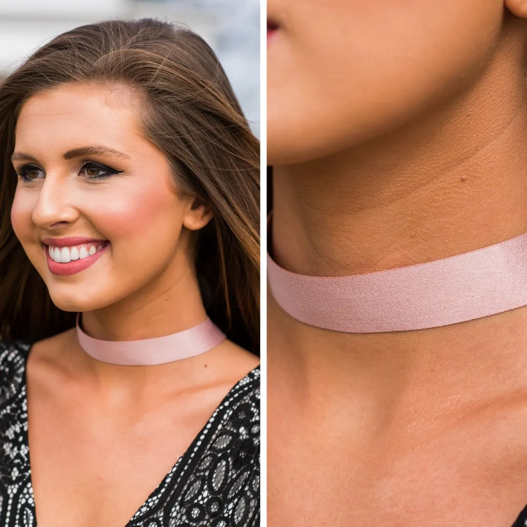 Going My Own Way Choker, Pink