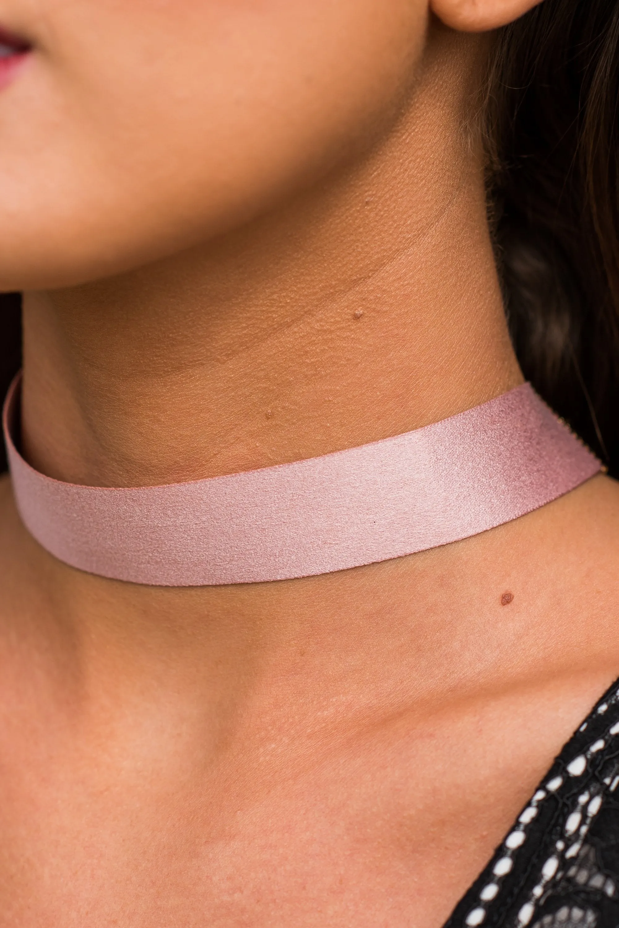 Going My Own Way Choker, Pink
