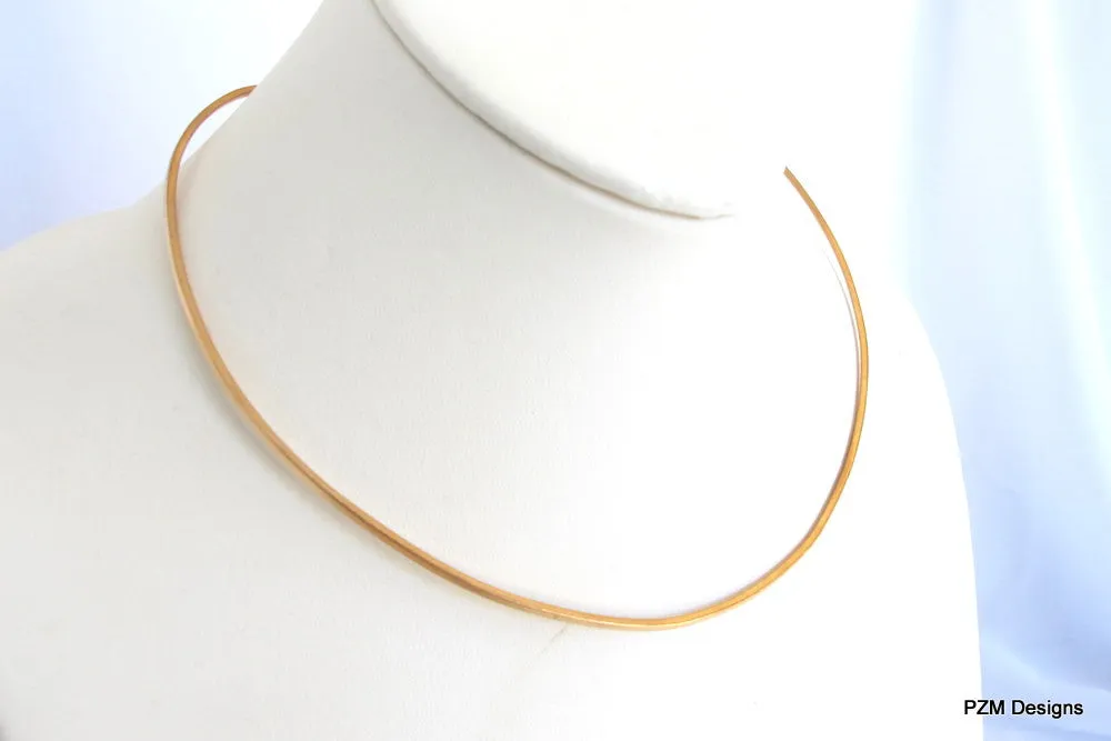 Gold brass choker, hammered neck wire