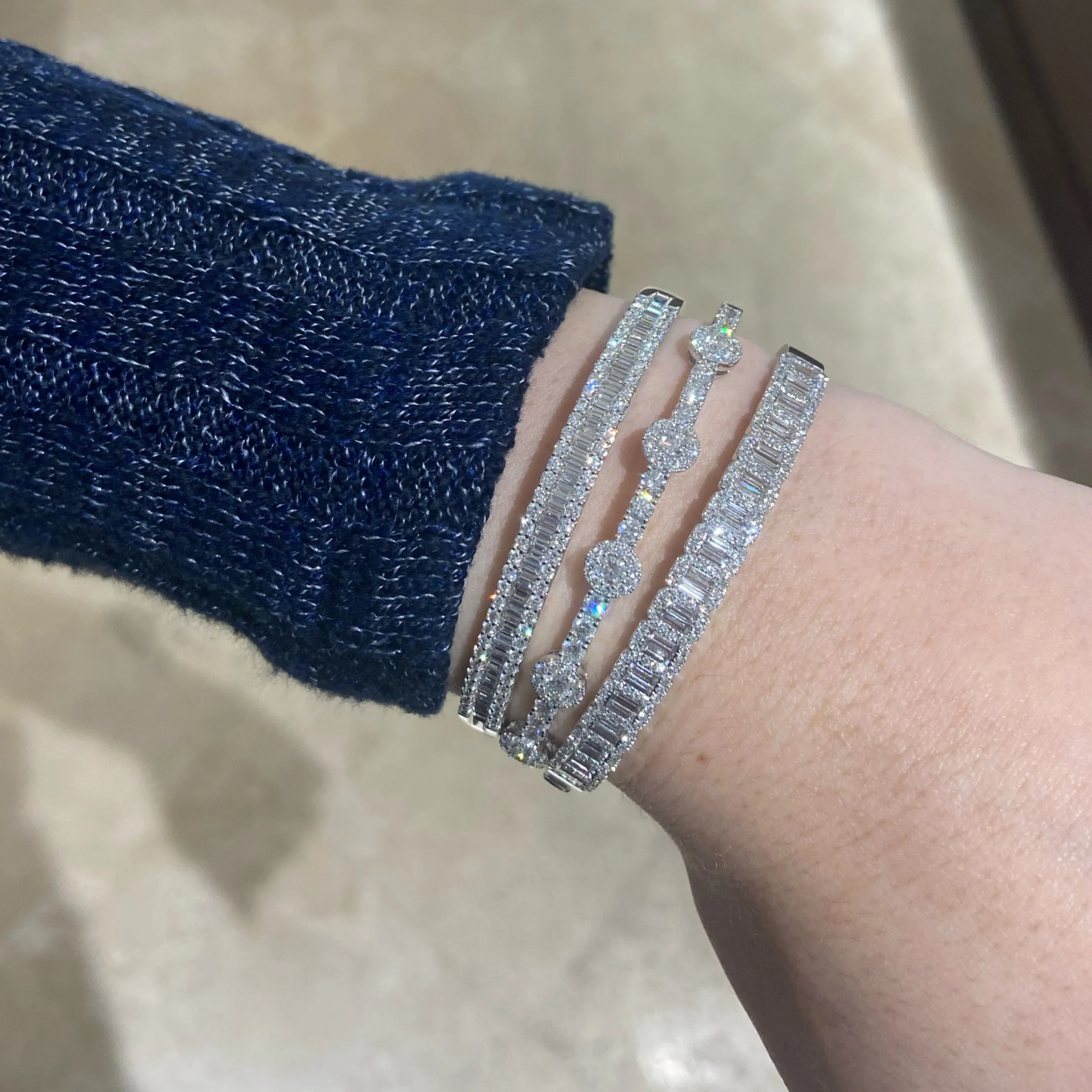 Halo Diamond Pattern Bangle Bracelet