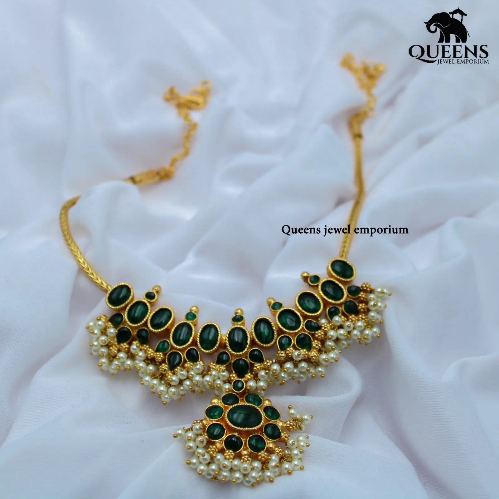 KIRUTHANYA  KEMP NECKLACE