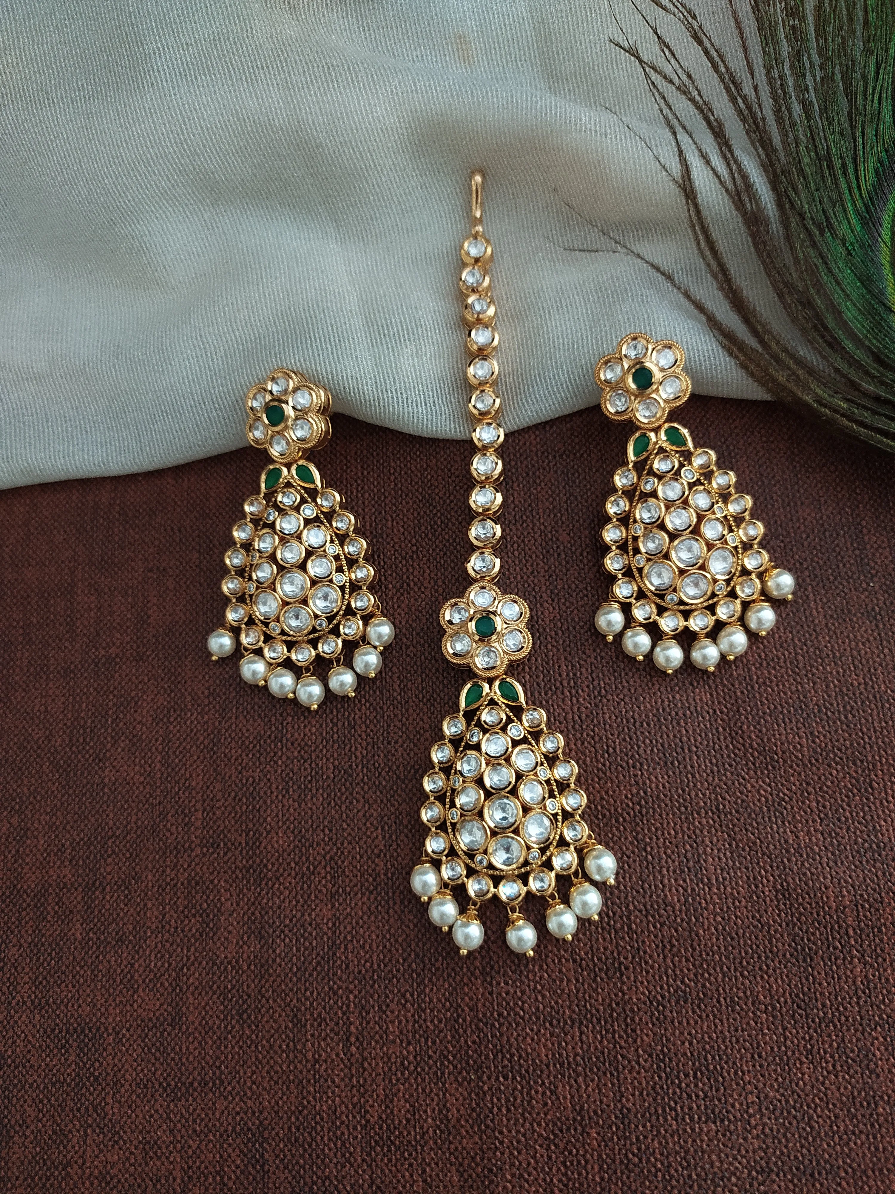 Kundan Necklace Set With Emerald Stones