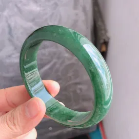 Natural Jade Bangle Jadeite Bangle Internal Diameter 58mm NBE068