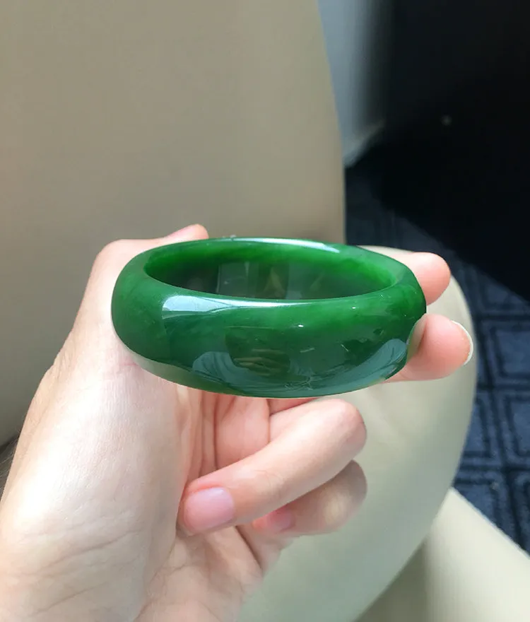 Natural Jade Bangle Nephrite Bangle Internal Diameter 54.3mm NBE026