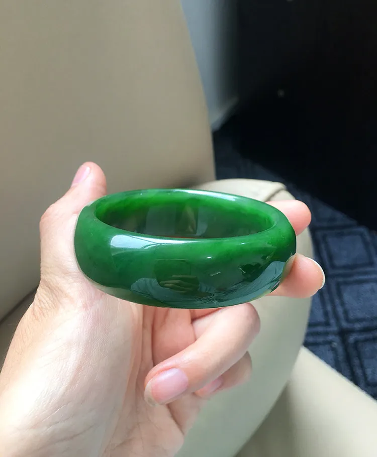 Natural Jade Bangle Nephrite Bangle Internal Diameter 54.3mm NBE026