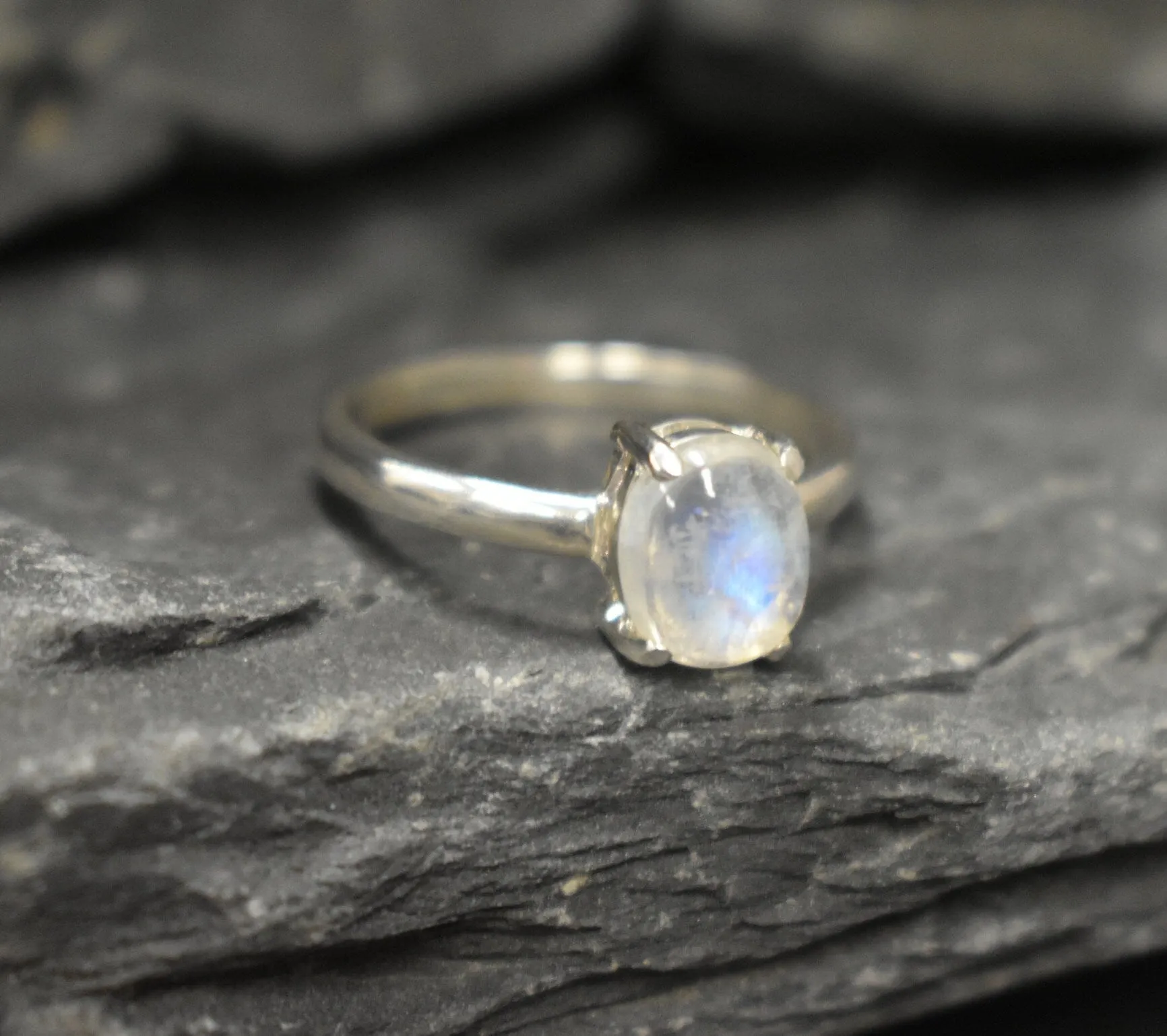 Natural Moonstone Ring -  Vintage Solitaire Ring - Silver Moonstone Ring