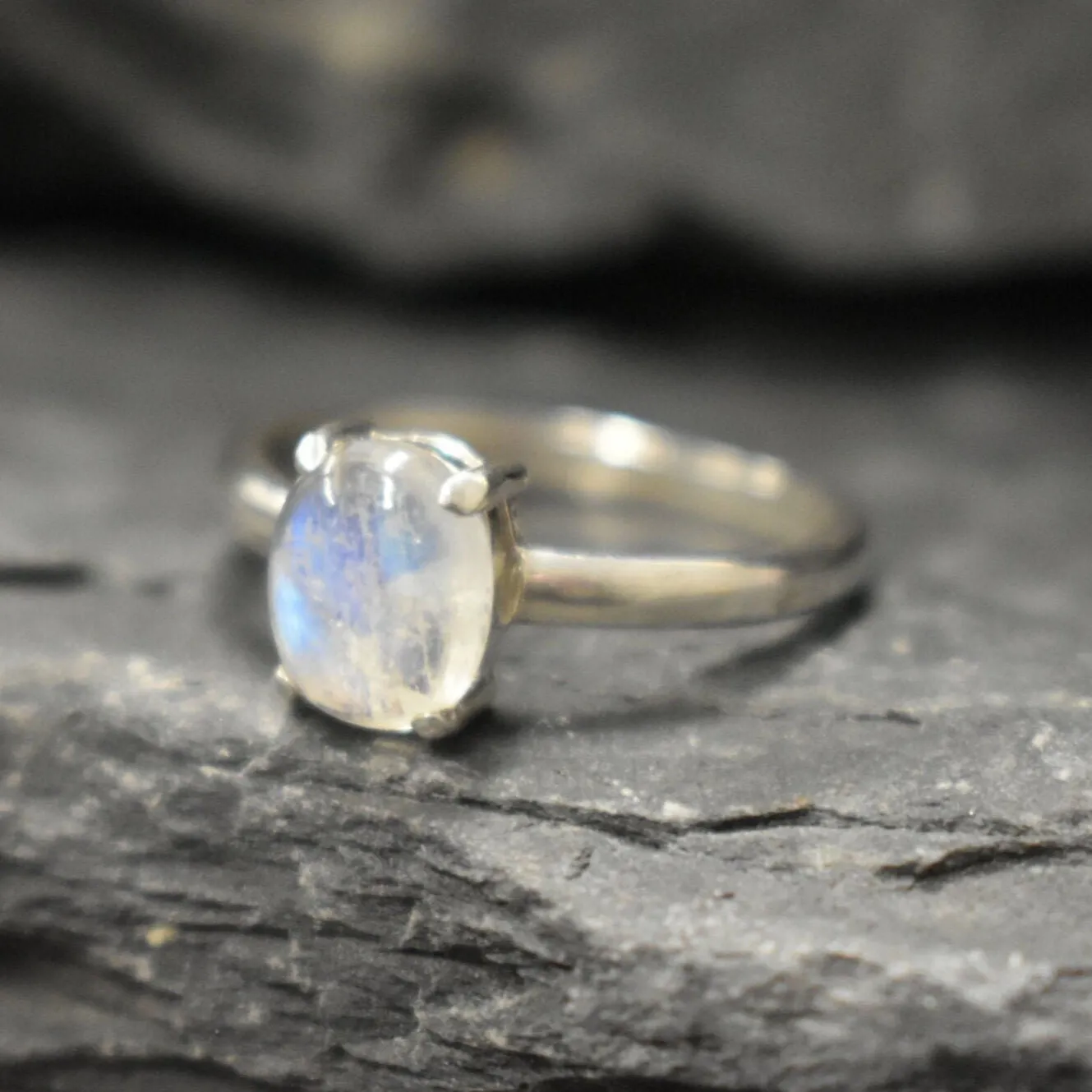 Natural Moonstone Ring -  Vintage Solitaire Ring - Silver Moonstone Ring