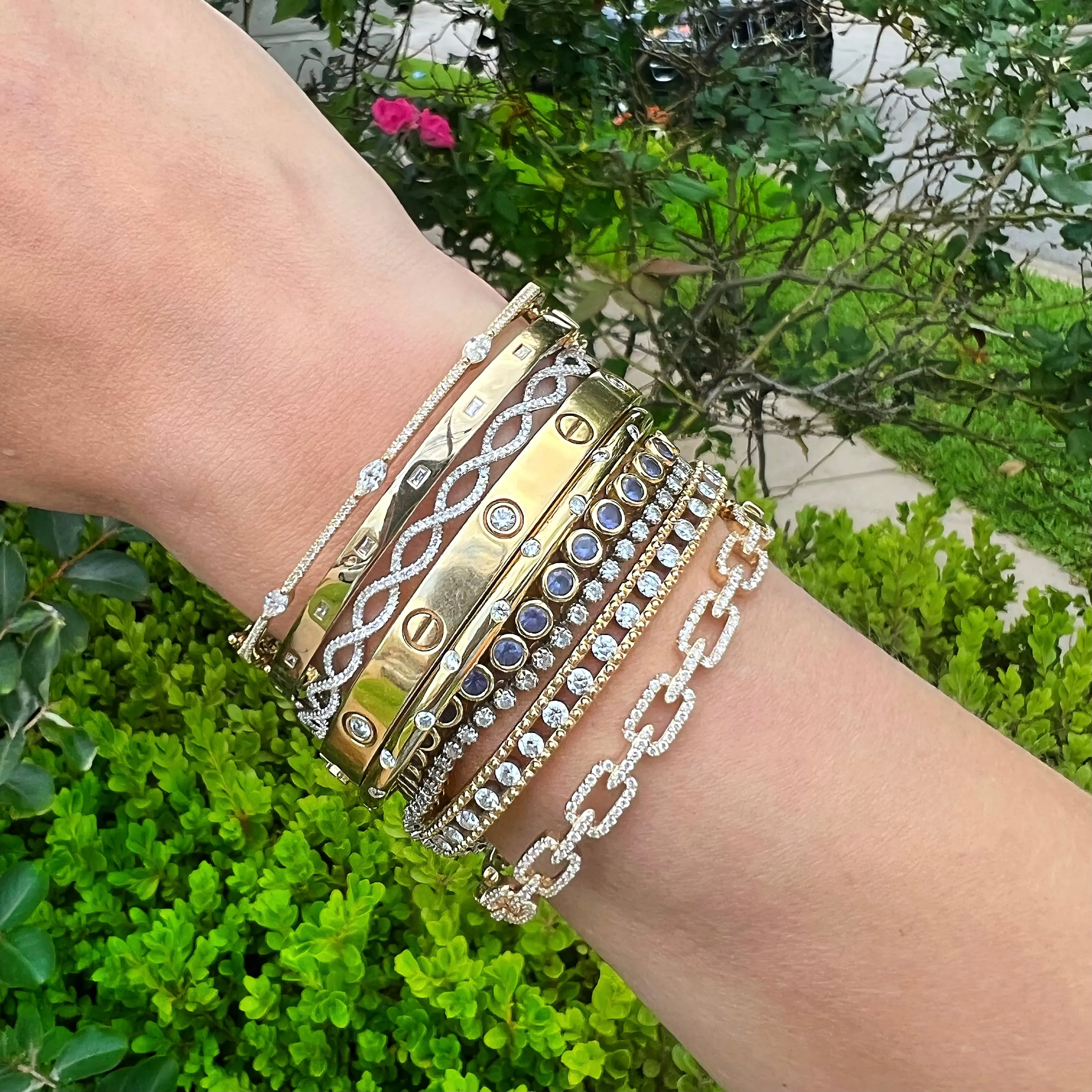 Scattered Diamond Inlay Bangle