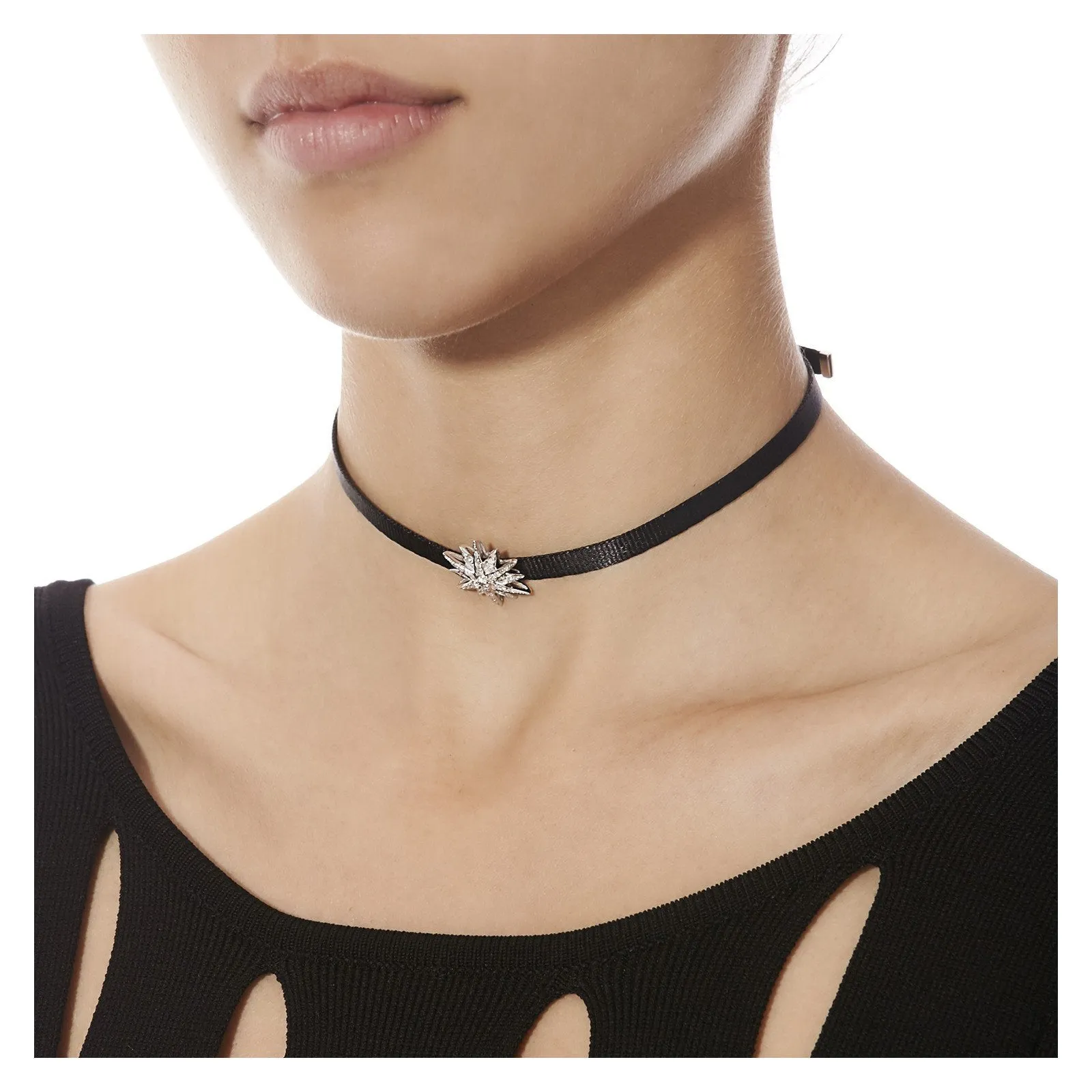 SINGLE STARBURST CHOKER IN WHITE GOLD