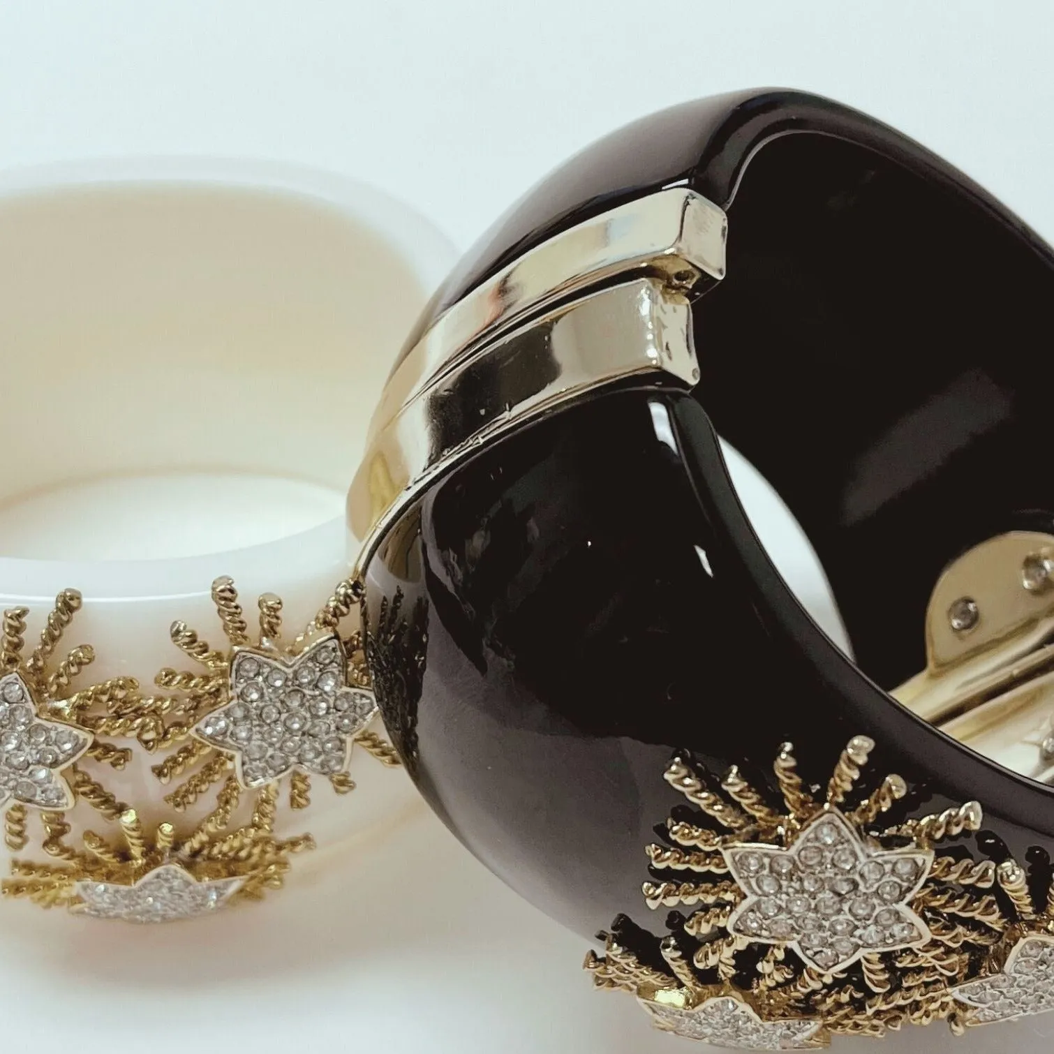 STELLA - BJ135 LUCITE BRACELET