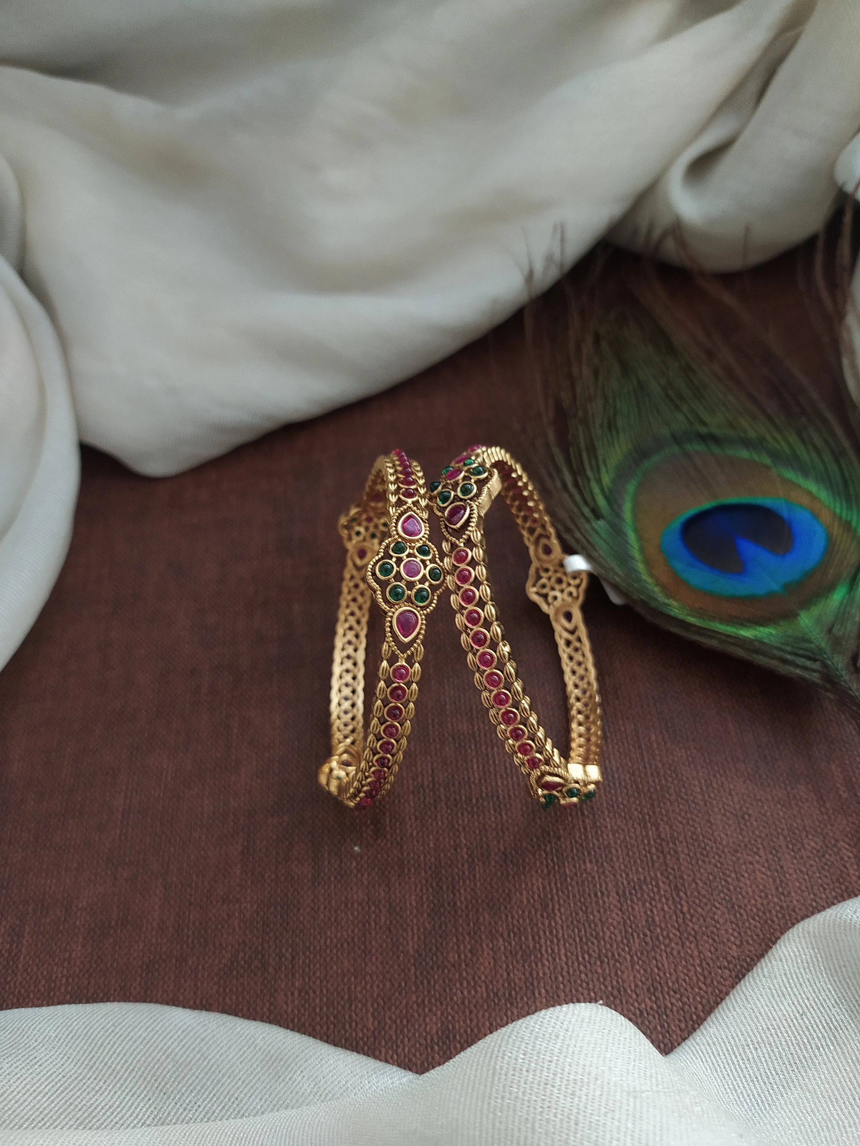 Timeless Elegance for Your Wrist Floral Design Kemp Stone Bangles