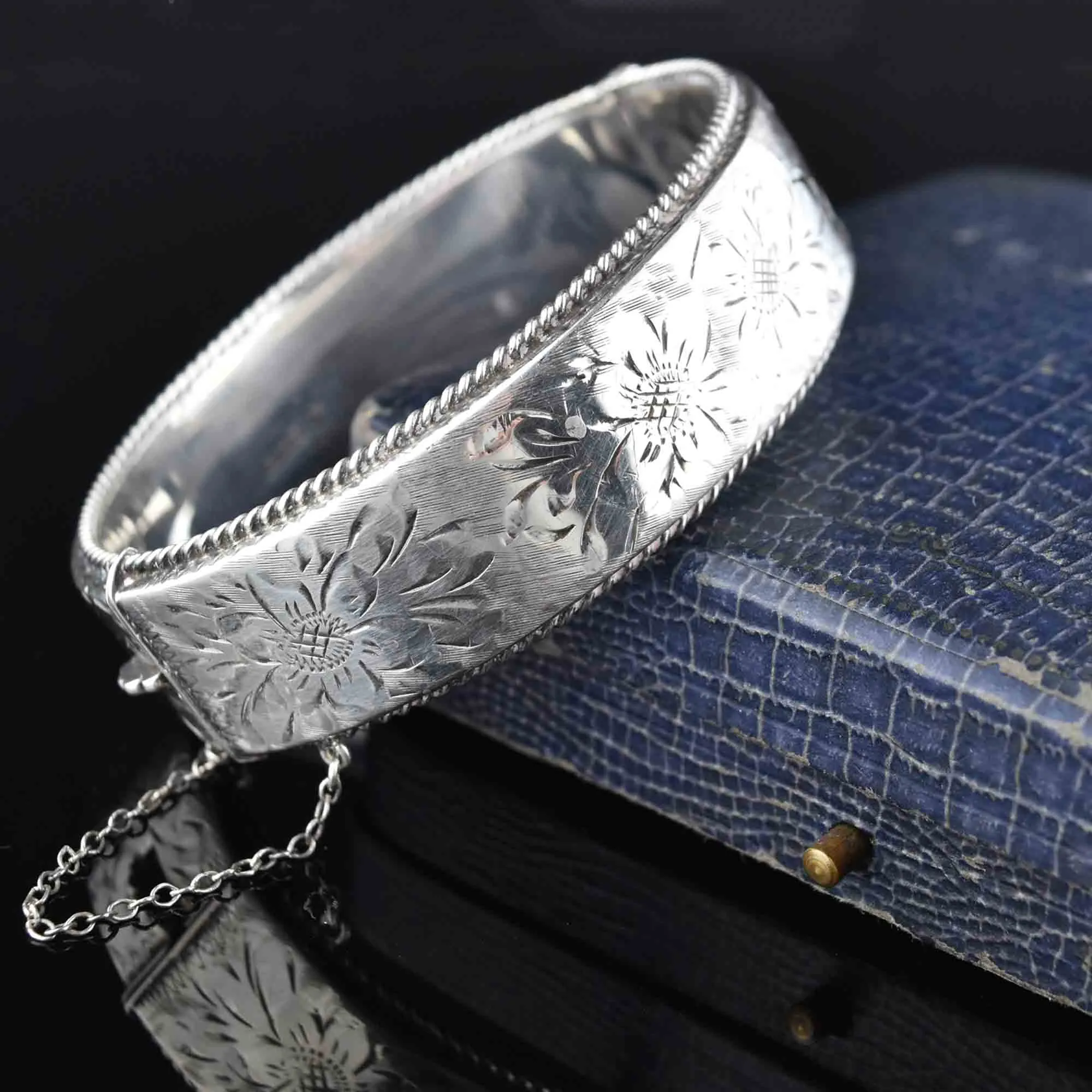 Vintage Floral Engraved Silver Bangle Bracelet