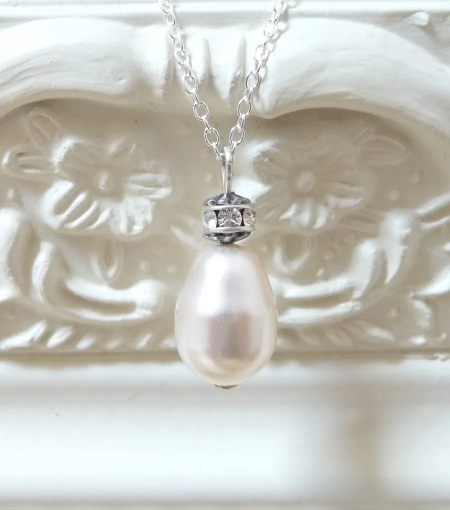 Vintage Inspired Tear Drop Necklace